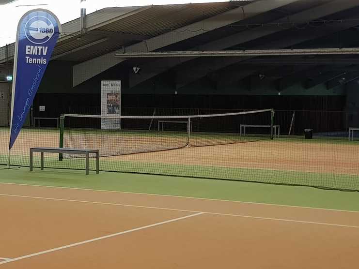 Tennishalle Die Tennishalle des EMTV